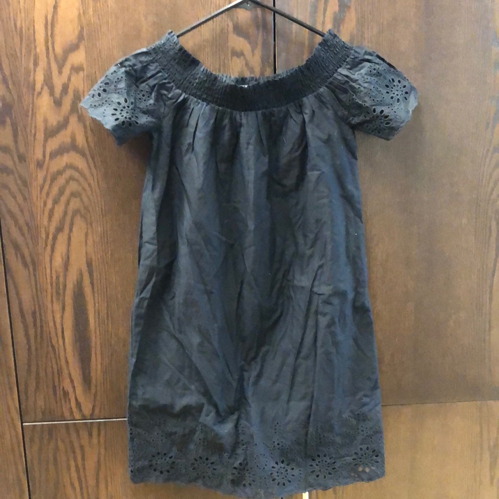 ***NWT***Old Navy black off the shoulder dress